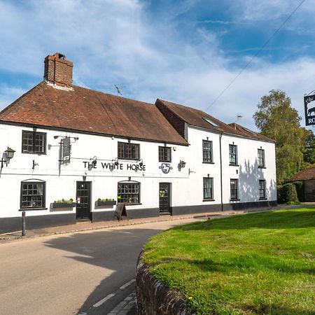 ホテル The White Horse, Rogate ピーターズフィールド エクステリア 写真