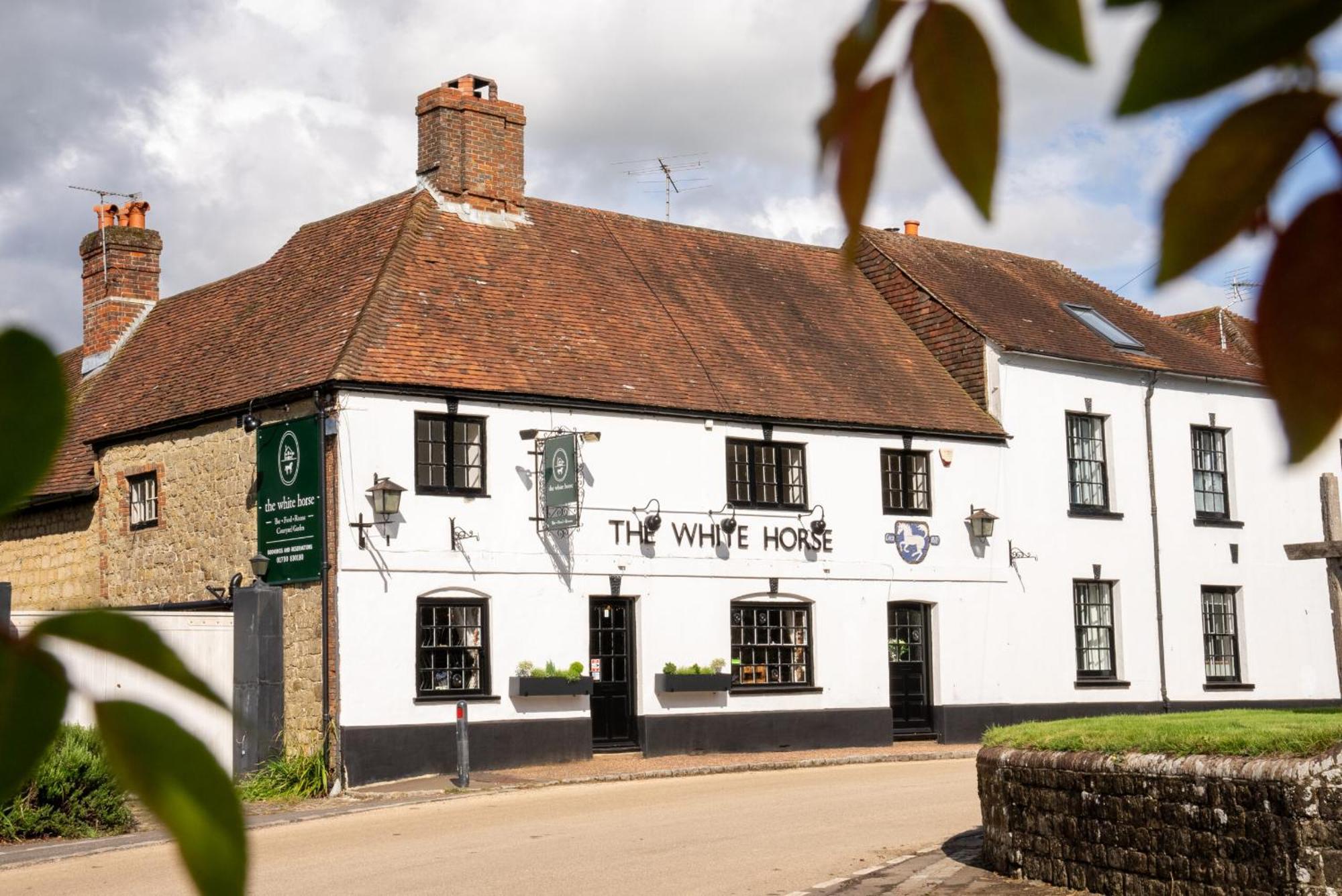 ホテル The White Horse, Rogate ピーターズフィールド エクステリア 写真